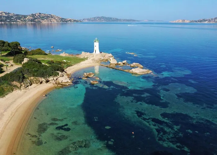 35 Faro - Spazioso Trilocale Sulla Di Porto Faro