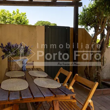35 Faro - Spazioso Trilocale Sulla Di Porto Faro *