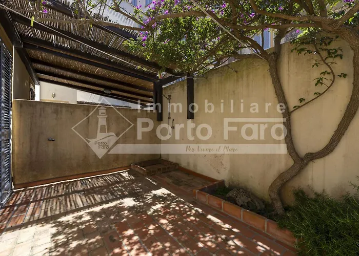 35 Faro - Spazioso Trilocale Sulla Di Porto Faro Apartamento *